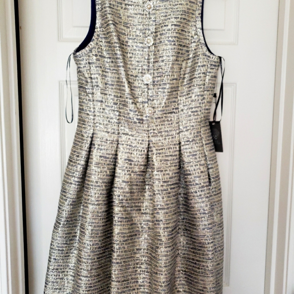 Vince Camuto  dress size 6